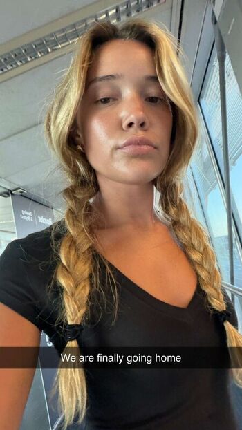 Olivia ponton page leaked private photo uncensored HD quality