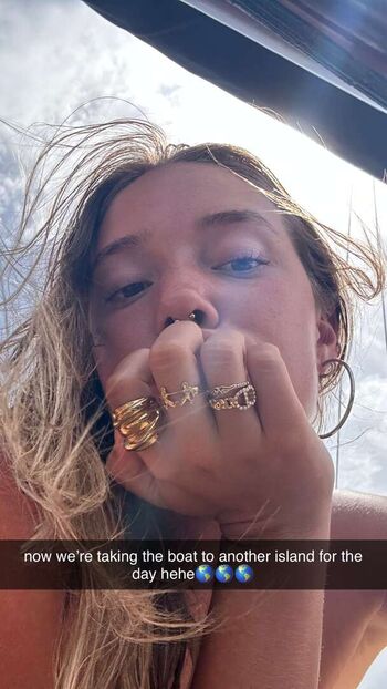 Olivia ponton leaked private photo uncensored HD quality