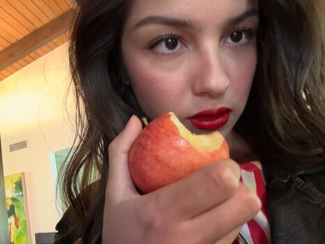 Olivia rodrigo  page leaked private photo uncensored HD quality