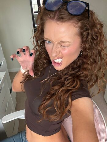 Phoebeisginger page leaked private photo uncensored HD quality