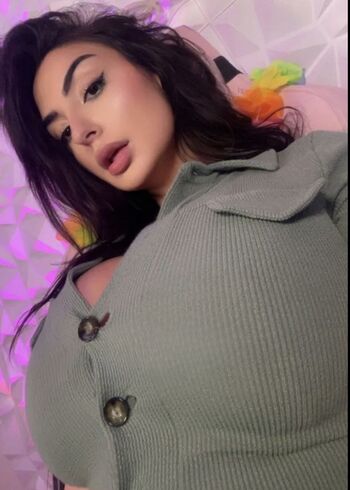 Pinkgeek  page leaked private photo uncensored HD quality