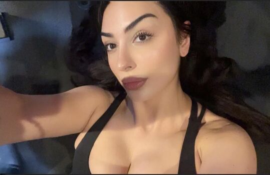 Pinkgeek  page leaked private photo uncensored HD quality