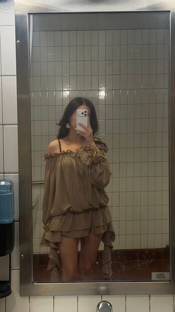 Pokimane  page leaked private photo uncensored HD quality