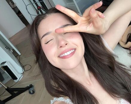 Pokimane  page leaked private photo uncensored HD quality