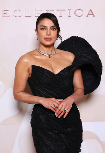 Priyanka chopra leaked private photo uncensored HD quality