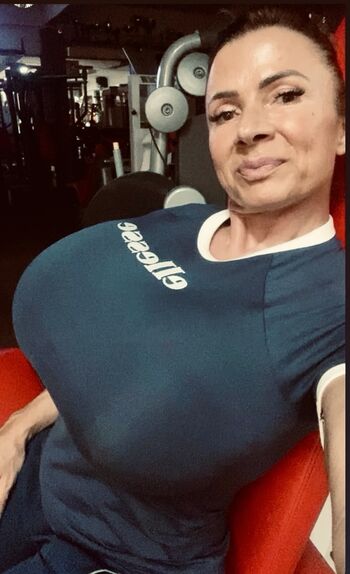 Queenmuscleboobs page leaked private photo uncensored HD quality