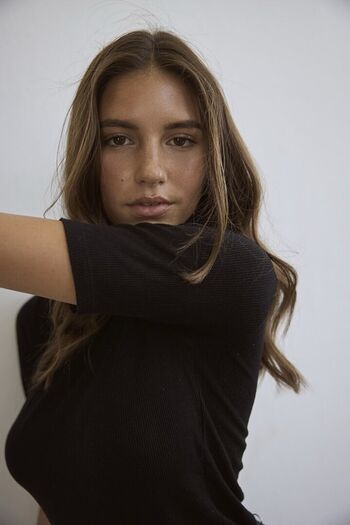 Rachelle van waardhuizen  page leaked private photo uncensored HD quality