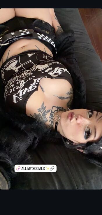 Redroomromance  page leaked private photo uncensored HD quality