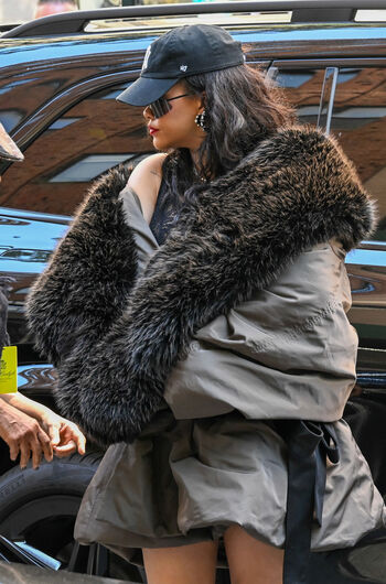 Rihanna  page leaked private photo uncensored HD quality