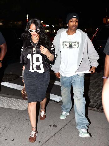 Rihanna  page leaked private photo uncensored HD quality
