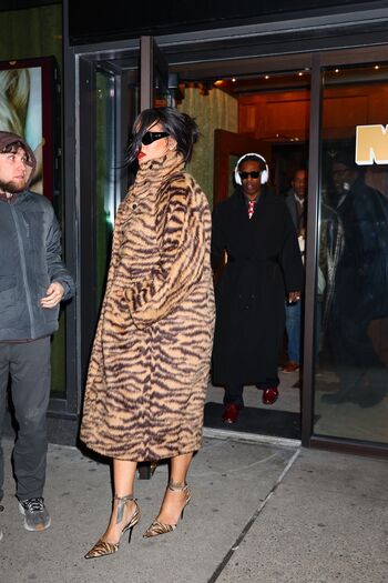 Rihanna  page leaked private photo uncensored HD quality