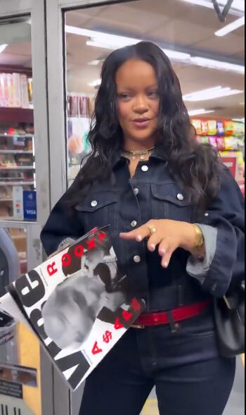 Rihanna  page leaked private photo uncensored HD quality