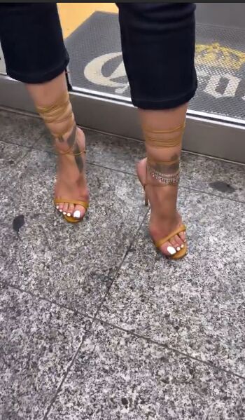 Rihanna  page leaked private photo uncensored HD quality