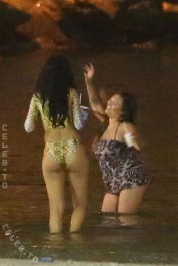 Rihanna  page leaked private photo uncensored HD quality