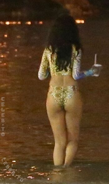 Rihanna  page leaked private photo uncensored HD quality