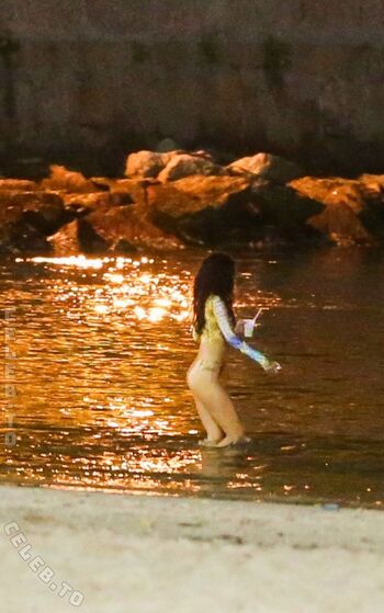 Rihanna  page leaked private photo uncensored HD quality
