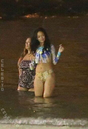 Rihanna  page leaked private photo uncensored HD quality