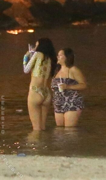 Rihanna  page leaked private photo uncensored HD quality