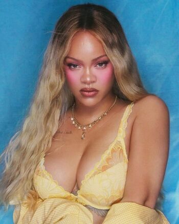 Rihanna  page leaked private photo uncensored HD quality