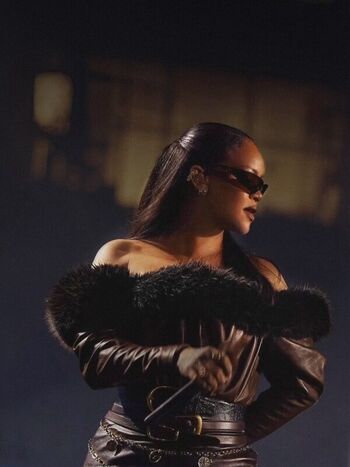 Rihanna  page leaked private photo uncensored HD quality