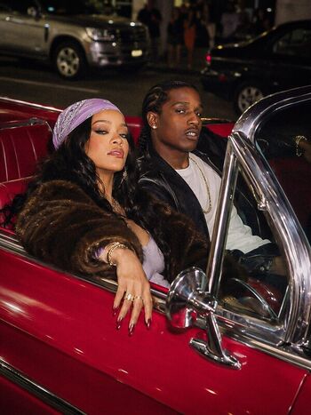 Rihanna  page leaked private photo uncensored HD quality