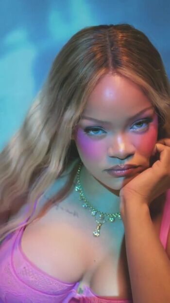 Rihanna  page leaked private photo uncensored HD quality