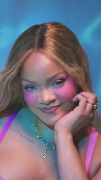 Rihanna  page leaked private photo uncensored HD quality