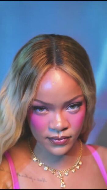 Rihanna  page leaked private photo uncensored HD quality