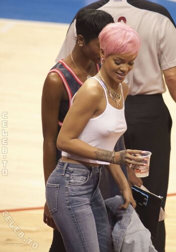 Rihanna  page leaked private photo uncensored HD quality