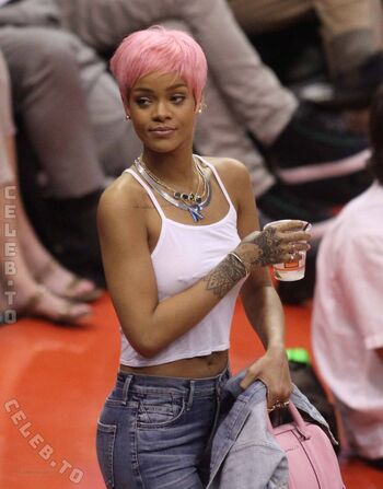 Rihanna  page leaked private photo uncensored HD quality