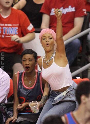 Rihanna  page leaked private photo uncensored HD quality