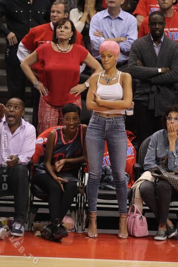 Rihanna  page leaked private photo uncensored HD quality