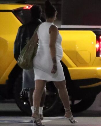 Rihanna  page leaked private photo uncensored HD quality