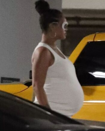 Rihanna  page leaked private photo uncensored HD quality