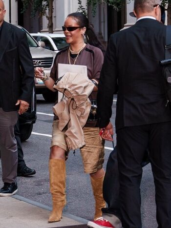Rihanna  page leaked private photo uncensored HD quality