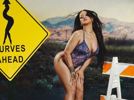 Rihanna  page leaked private photo uncensored HD quality