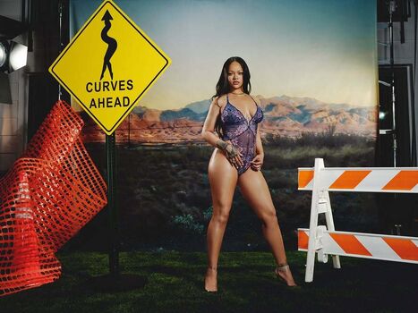 Rihanna  page leaked private photo uncensored HD quality