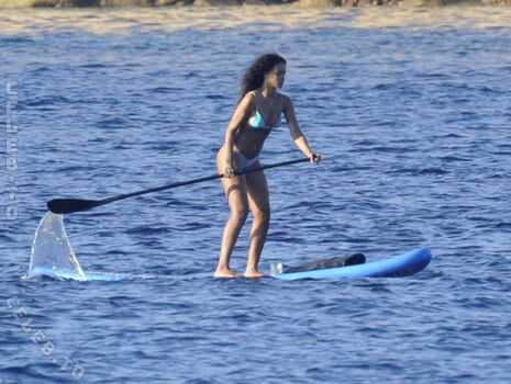 Rihanna  page leaked private photo uncensored HD quality