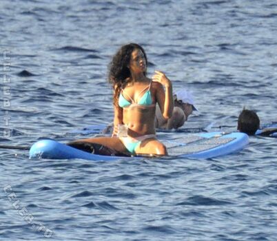 Rihanna  page leaked private photo uncensored HD quality