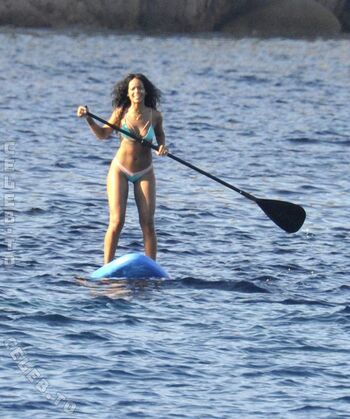 Rihanna  page leaked private photo uncensored HD quality
