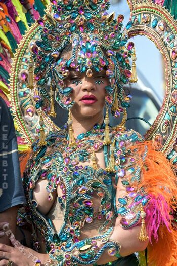 Rihanna  page leaked private photo uncensored HD quality