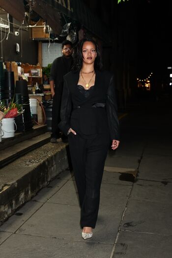 Rihanna  page leaked private photo uncensored HD quality