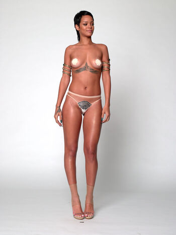 Rihanna  page leaked private photo uncensored HD quality