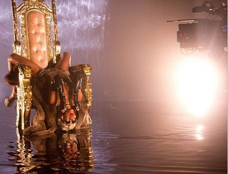 Rihanna  page leaked private photo uncensored HD quality