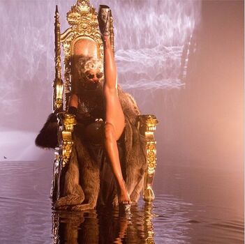Rihanna  page leaked private photo uncensored HD quality