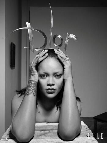 Rihanna  page leaked private photo uncensored HD quality