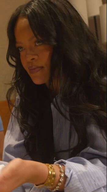 Rihanna  page leaked private photo uncensored HD quality