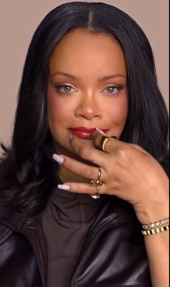 Rihanna  page leaked private photo uncensored HD quality