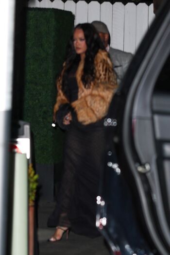 Rihanna  page leaked private photo uncensored HD quality