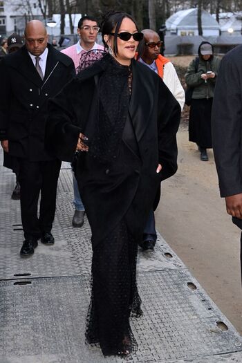 Rihanna  page leaked private photo uncensored HD quality